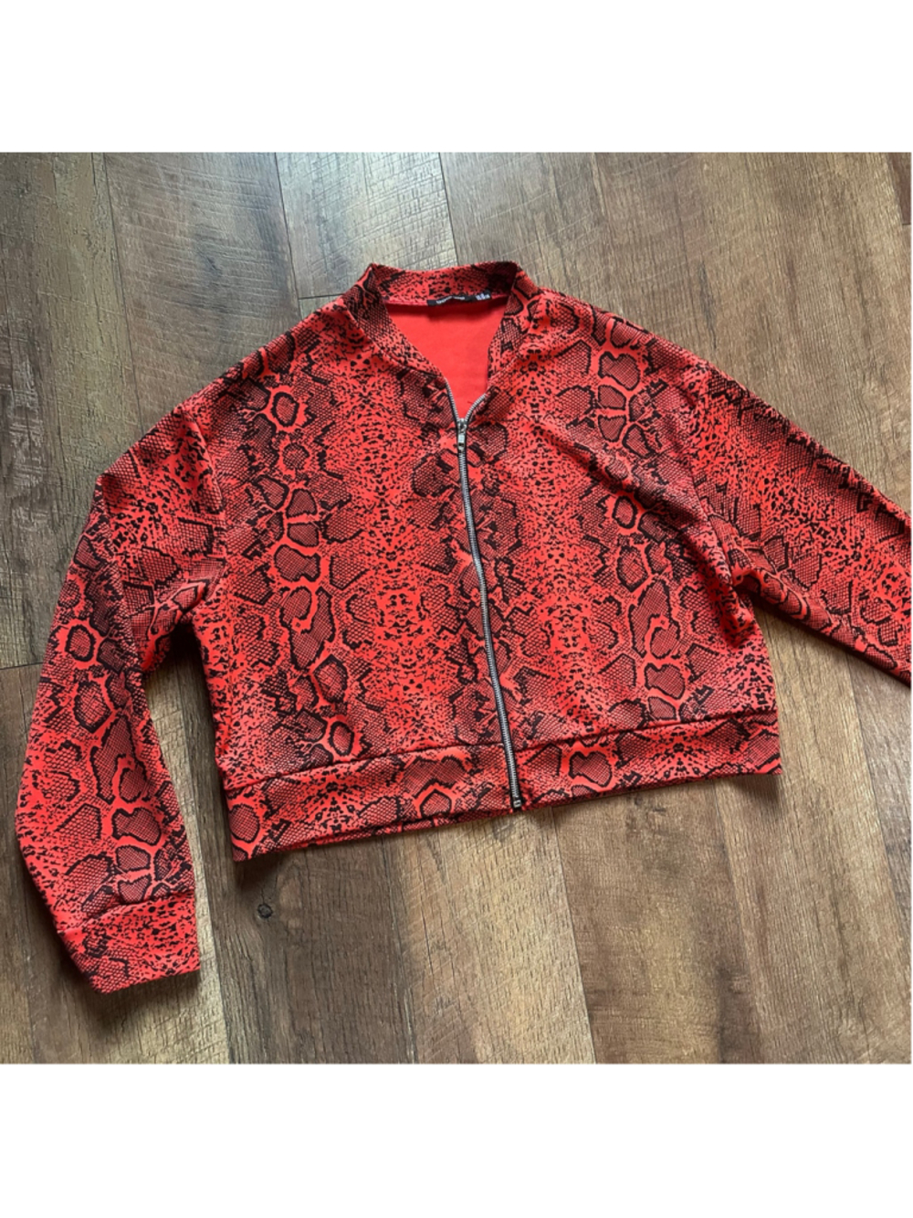 Women's Boohoo Red and Black Snake Print Bomber Jacket Size 10 - Picture 2 of 12